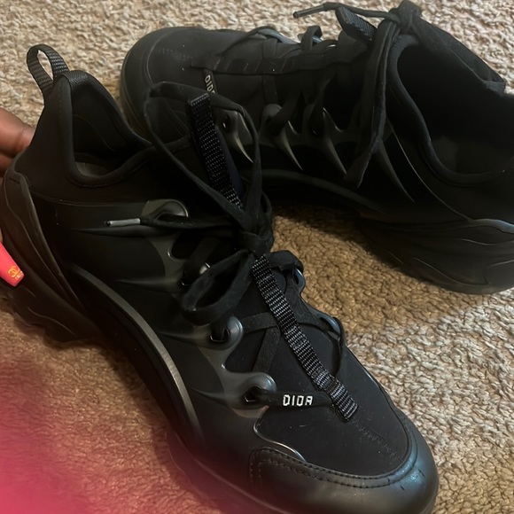 DIOR SNEAKERS!! GREAT CONDITION - Picture 1 of 3